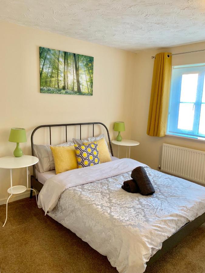 Cosy Corner House Villa เคทเทอริง ภายนอก รูปภาพ